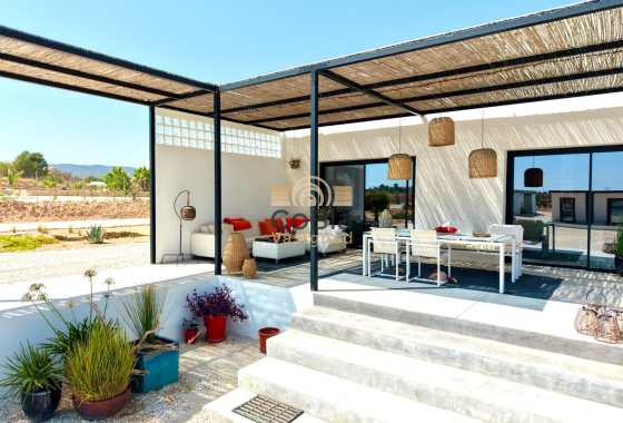 Detached Villa - Herverkoop - Pinoso - Pinoso