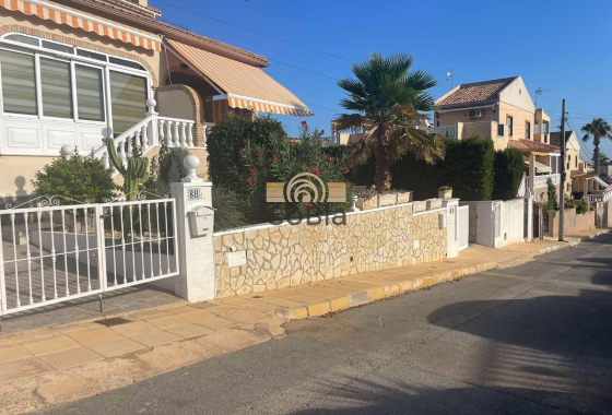 House - Townhouse - Herverkoop - San Miguel de Salinas - MT-89643