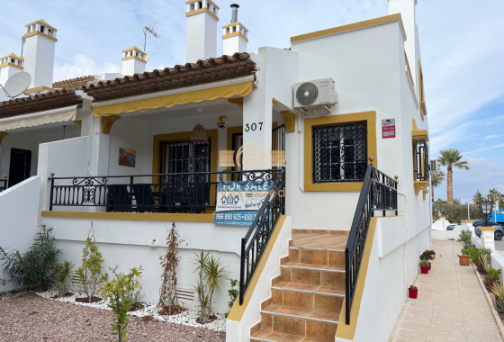 House - Wiederverkauf - Orihuela Costa - Villamartín