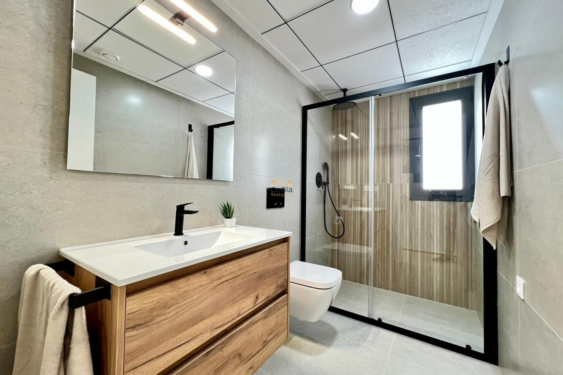 Neue Gebäude - Villa - Benferri - Benfis Park