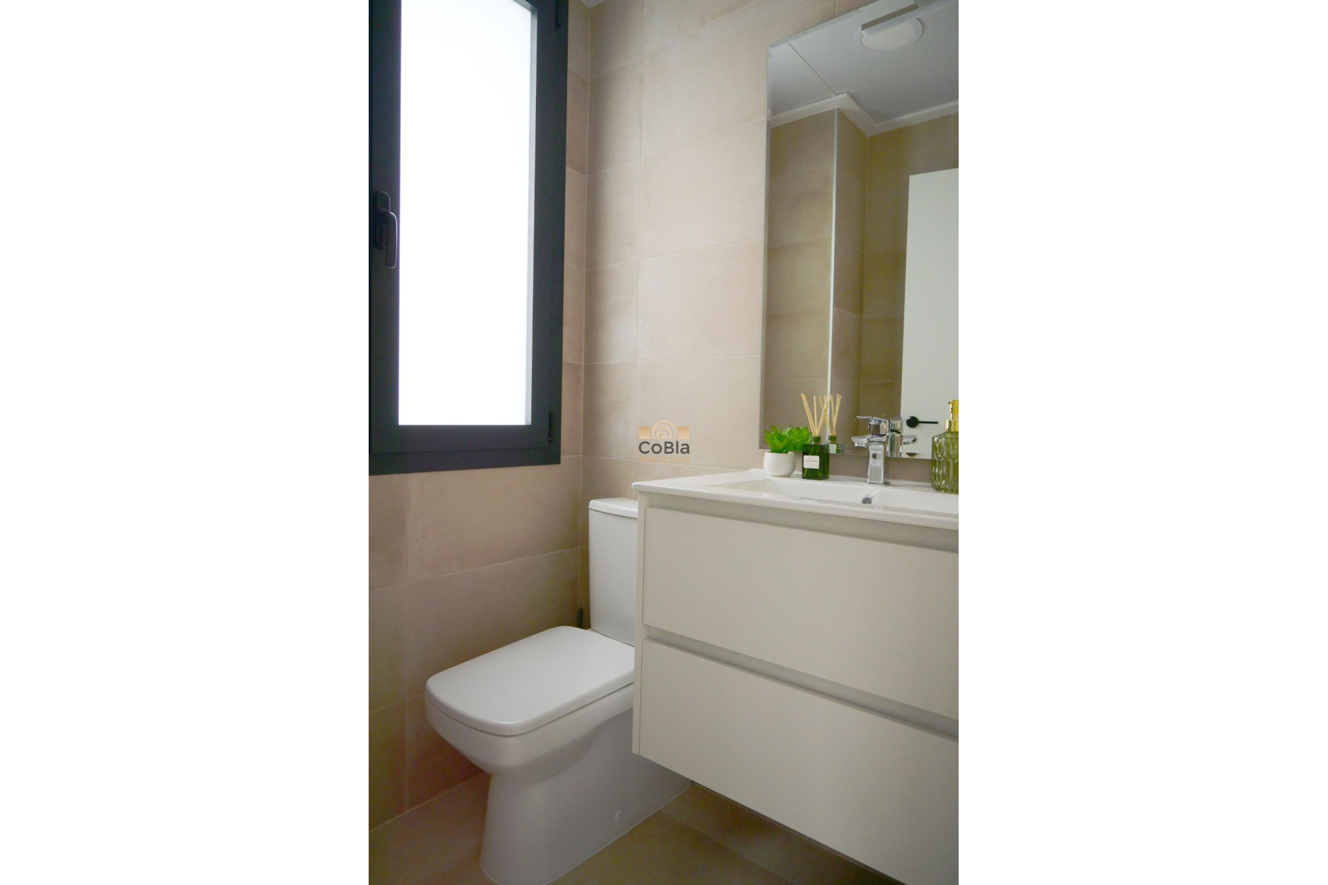 Neue Gebäude - Villa - Dolores - polideportivo