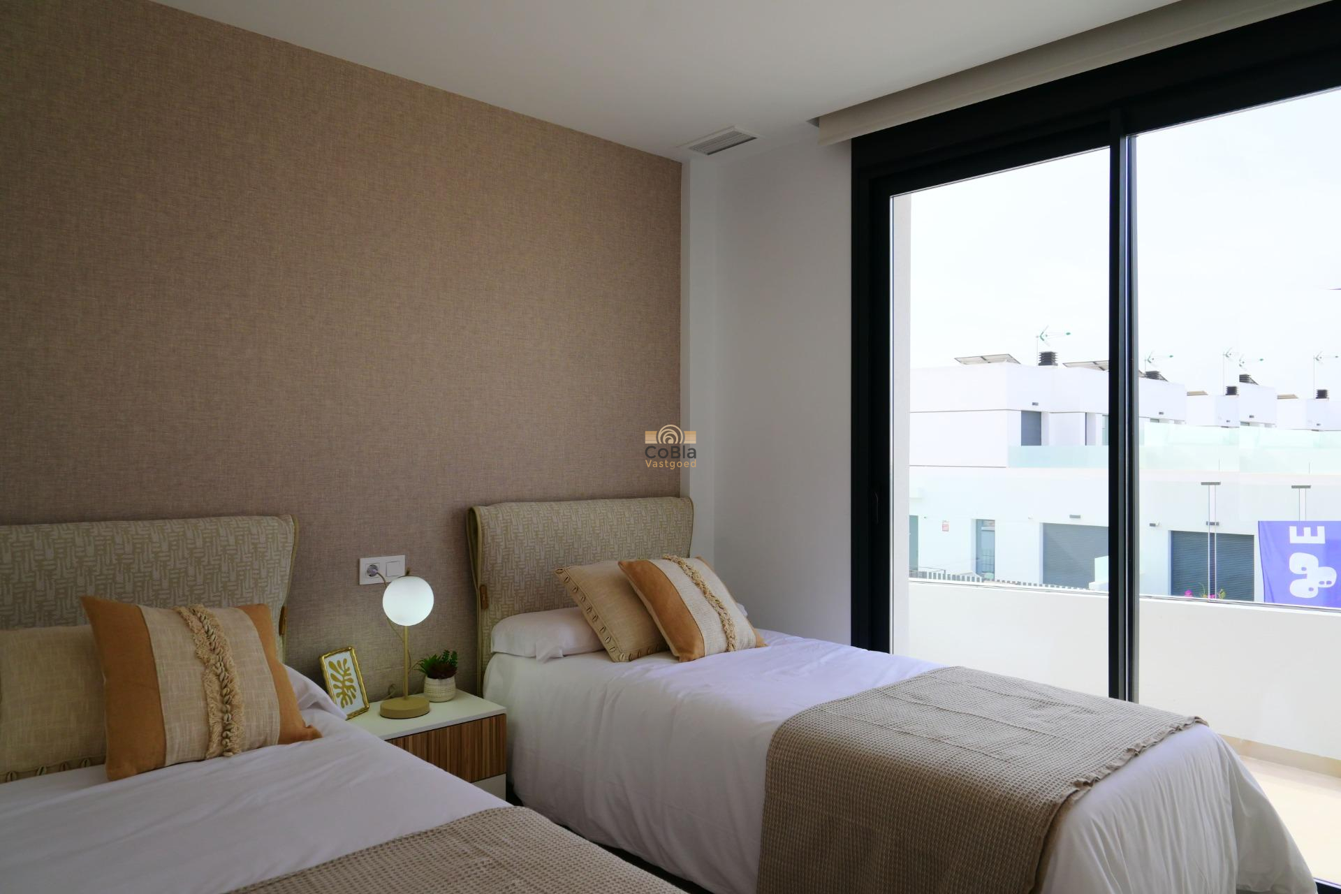 Neue Gebäude - Villa - Dolores - polideportivo