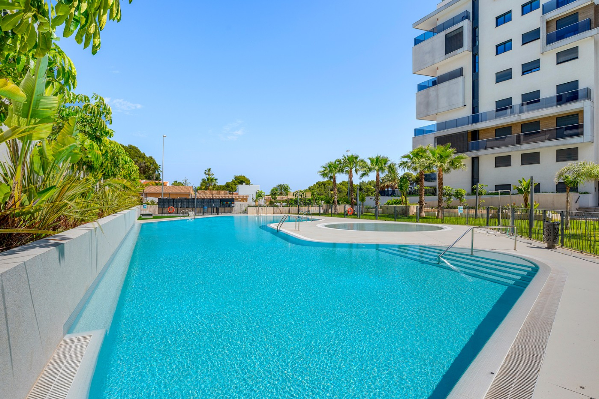 Resale - Apartments - Dehesa de Campoamor