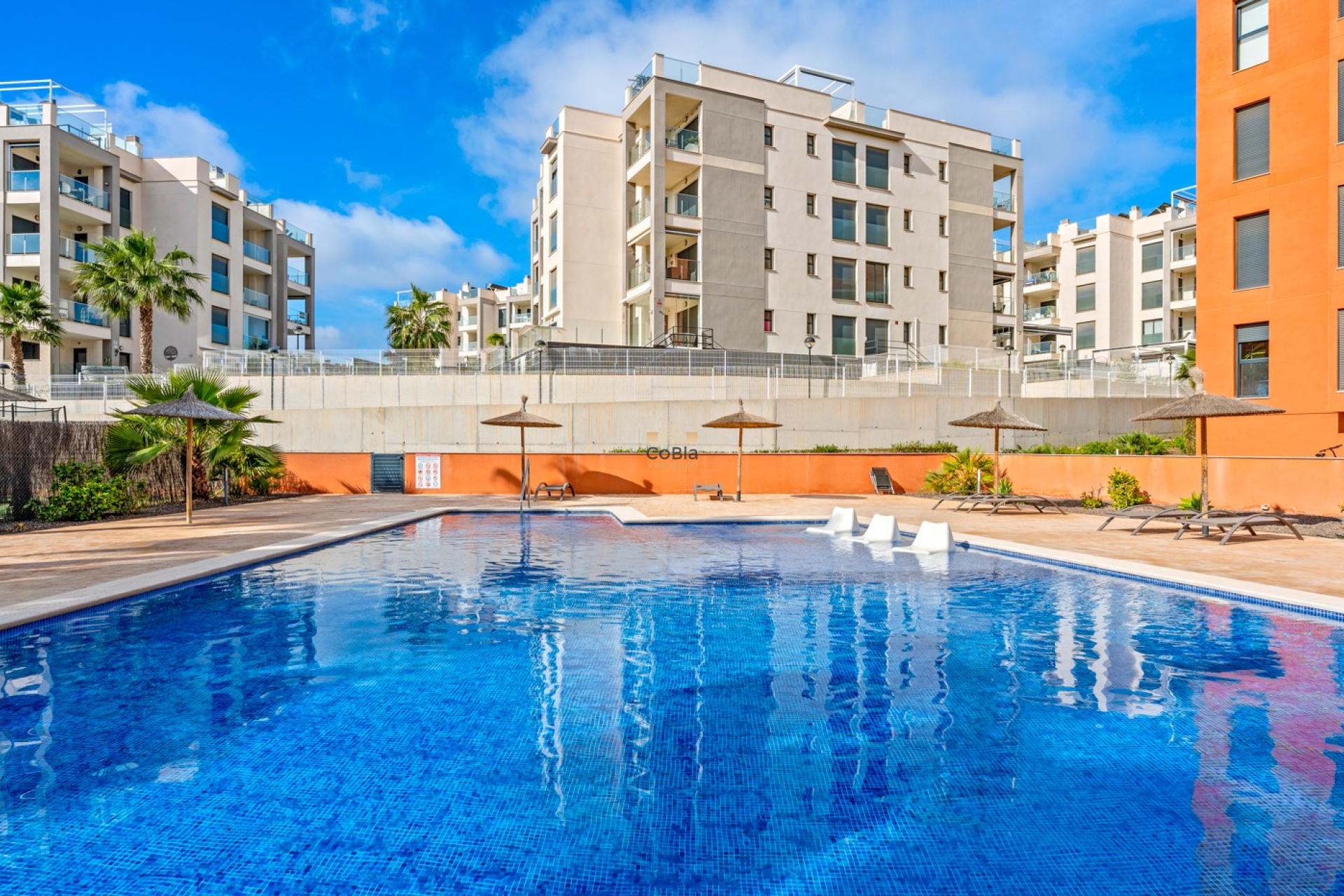 Resale - Apartments - Orihuela Costa - Villamartín
