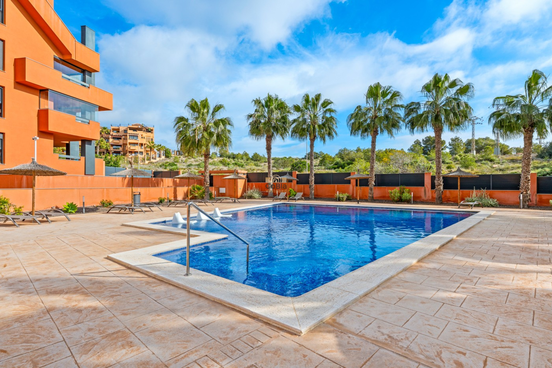 Resale - Apartments - Orihuela Costa - Villamartín