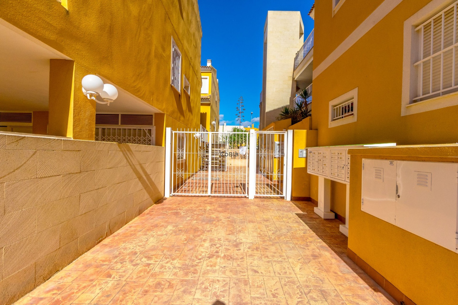 Resale - Townhouse - Ciudad Quesada - Pueblo Bravo