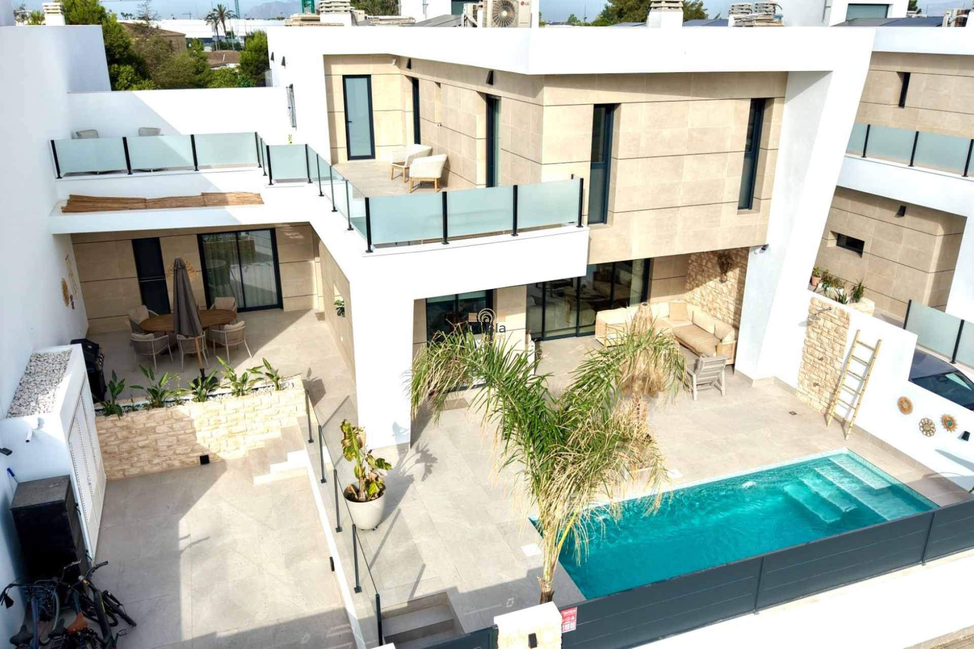 Resale - Villa * - Dolores