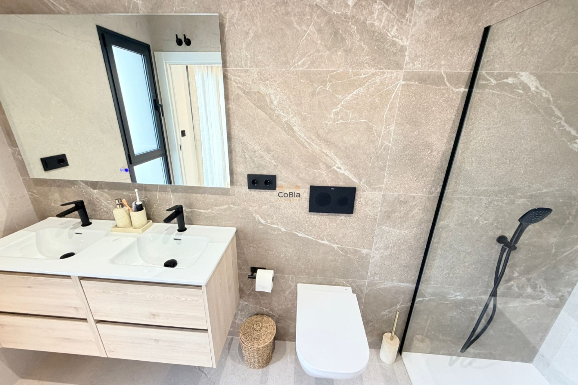 Resale - Villa * - Dolores