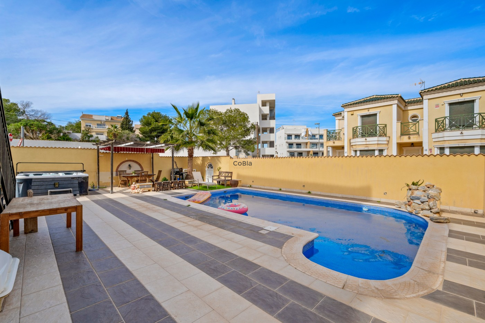 Resale - Villa - Orihuela Costa - Castillo de Don Juan
