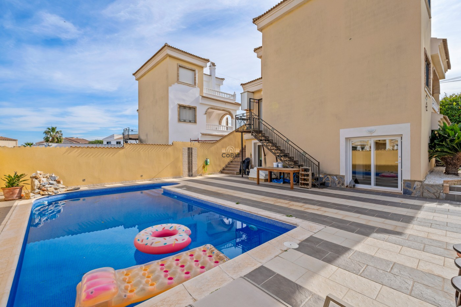 Resale - Villa - Orihuela Costa - Castillo de Don Juan