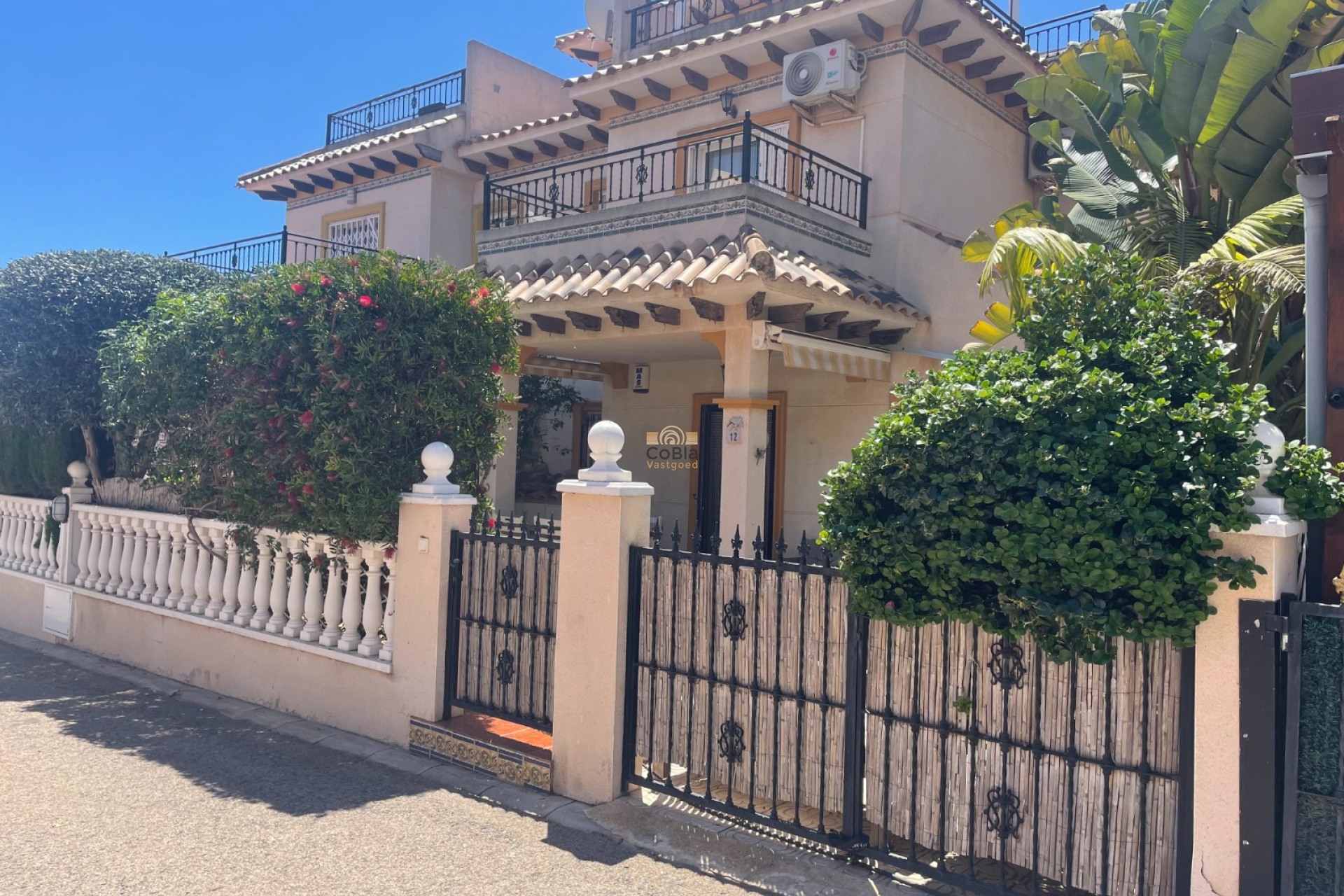 Resale - Villa - Orihuela Costa - La Regia