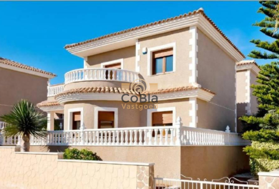 Villa - Nouvelle construction - Torrevieja - Los Altos