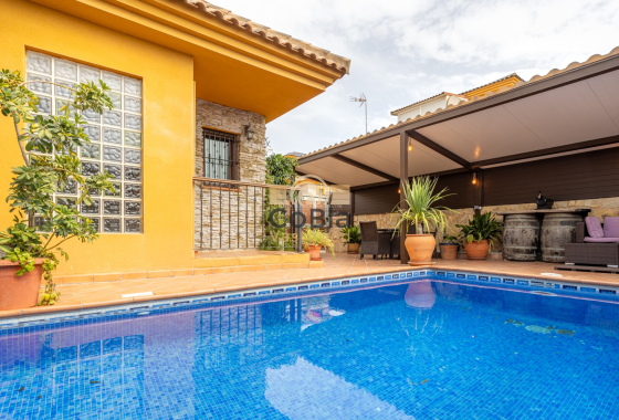 Villa - Resale - Los Montesinos - La Herrada