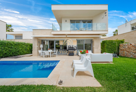 Villa - Wiederverkauf - Orihuela - Vistabella Golf
