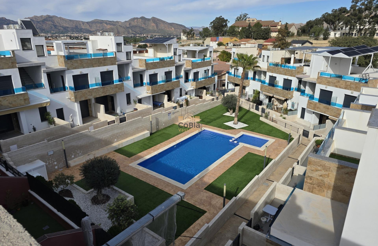 Neue Gebäude - Stadthaus - Bigastro - pueblo