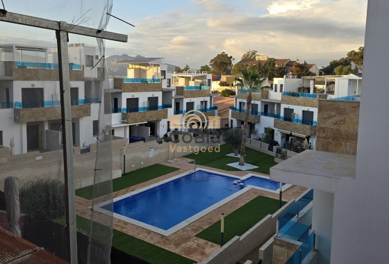 Neue Gebäude - Stadthaus - Bigastro - pueblo