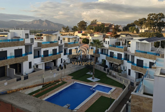 Neue Gebäude - Stadthaus - Bigastro - pueblo