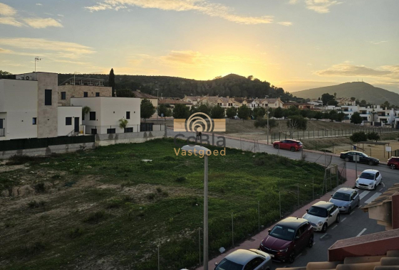 Neue Gebäude - Stadthaus - Bigastro - pueblo