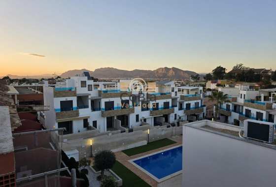 Neue Gebäude - Stadthaus - Bigastro - pueblo