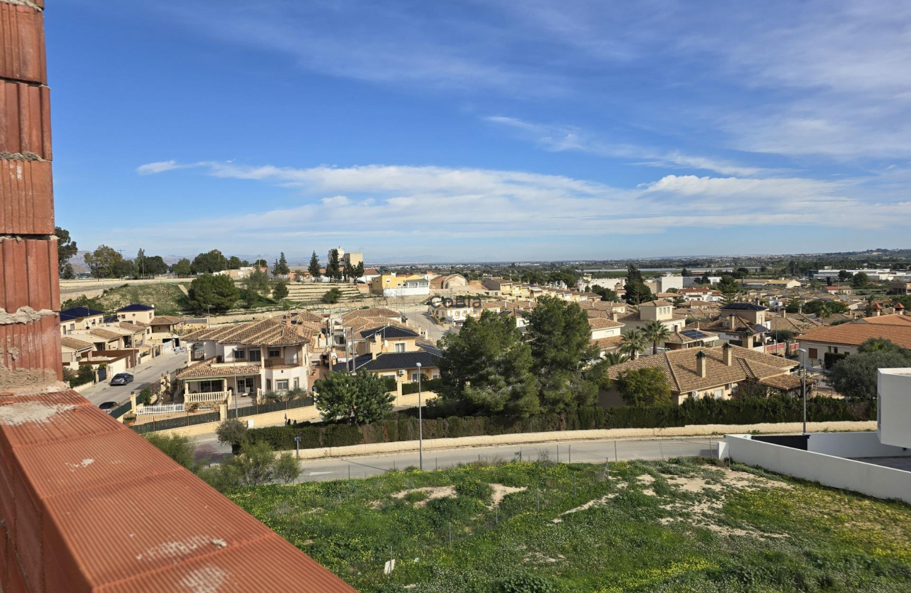 Neue Gebäude - Stadthaus - Bigastro - pueblo
