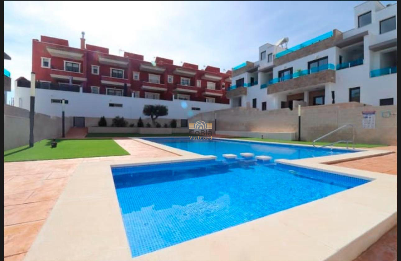 Neue Gebäude - Stadthaus - Bigastro - pueblo