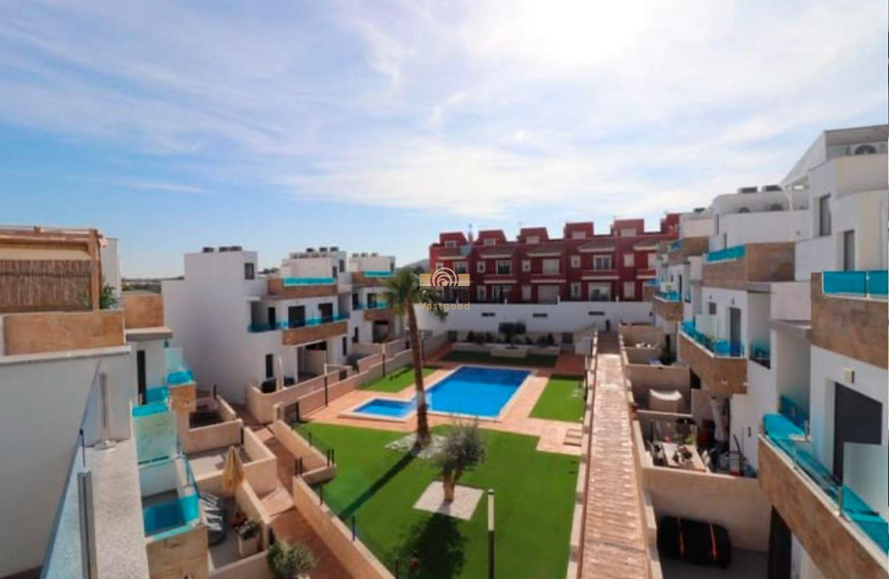 Neue Gebäude - Stadthaus - Bigastro - pueblo