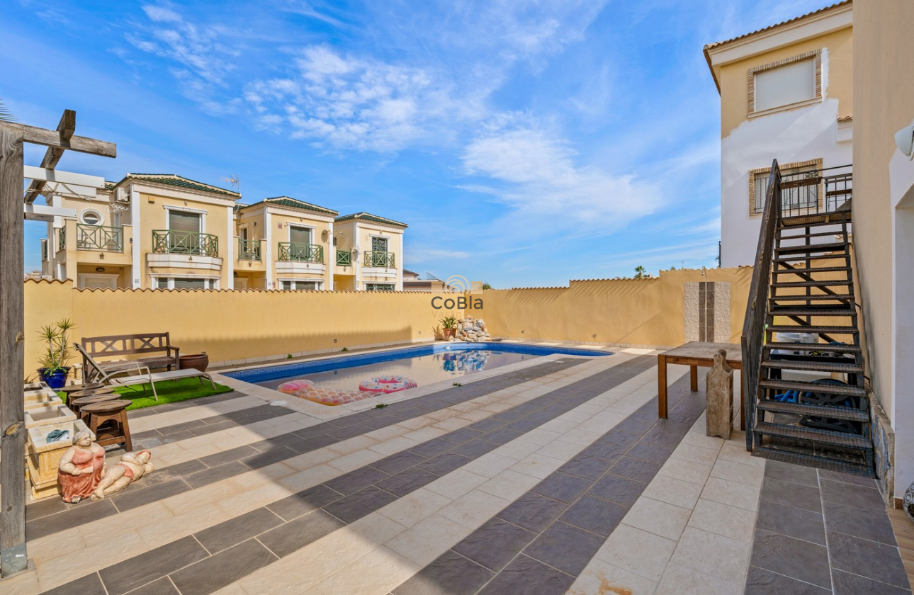 Herverkoop - Villa - Orihuela Costa - Castillo de Don Juan