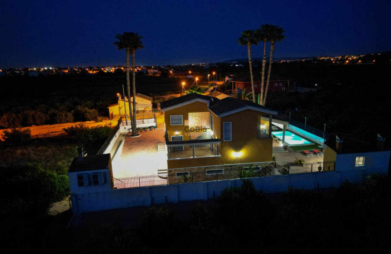 Herverkoop - Finca Country Property - Orihuela