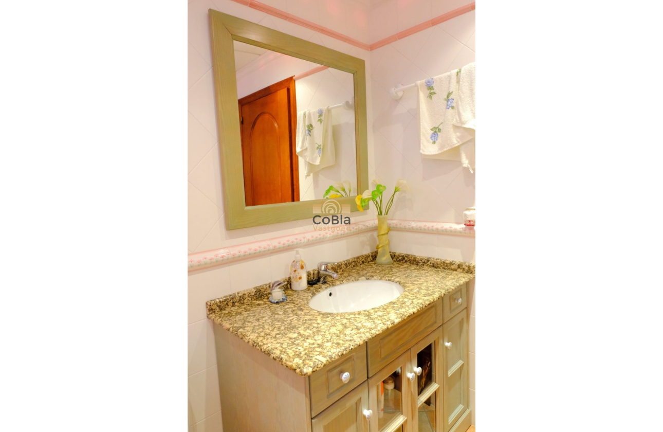 Herverkoop - Finca Country Property - Orihuela