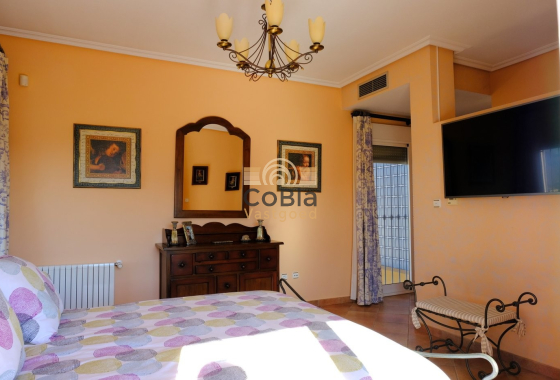 Herverkoop - Finca Country Property - Orihuela