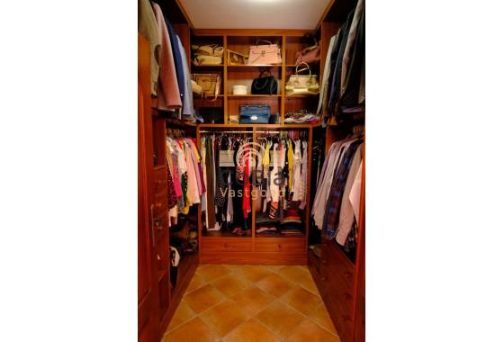 Herverkoop - Finca Country Property - Orihuela