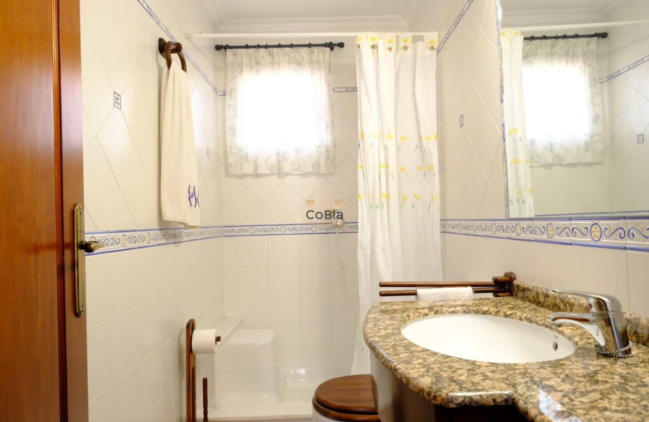 Herverkoop - Finca Country Property - Orihuela