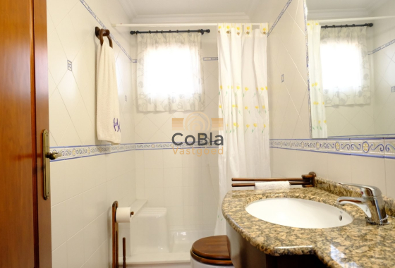 Herverkoop - Finca Country Property - Orihuela