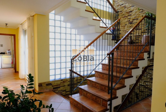 Herverkoop - Finca Country Property - Orihuela