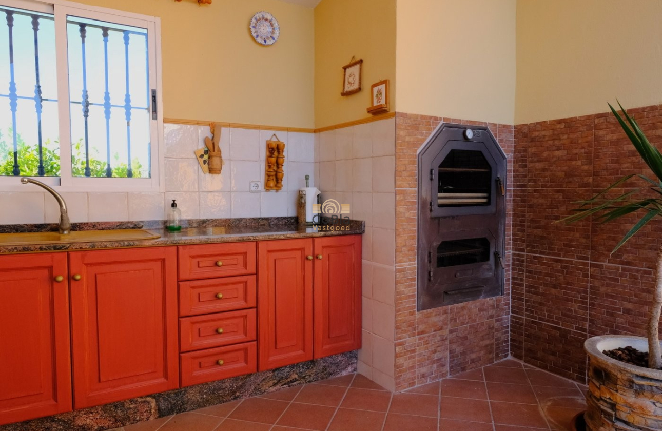 Herverkoop - Finca Country Property - Orihuela