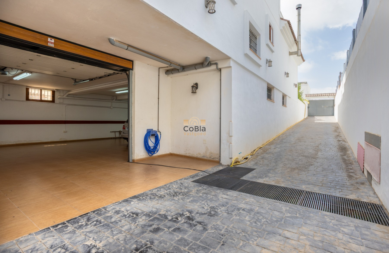 Resale - Detached Villa - Los Montesinos - La Herrada