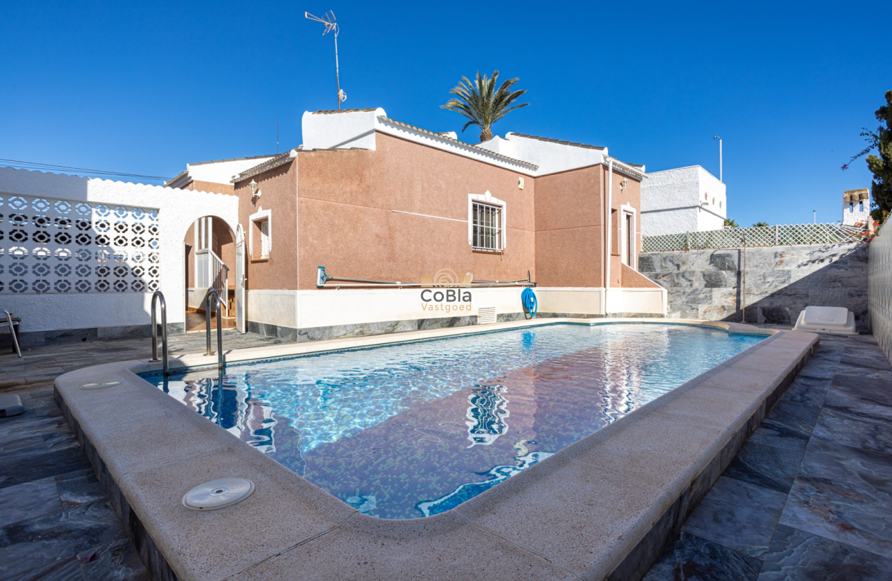 Resale - Detached Villa - Torrevieja - Urbanización San Luis