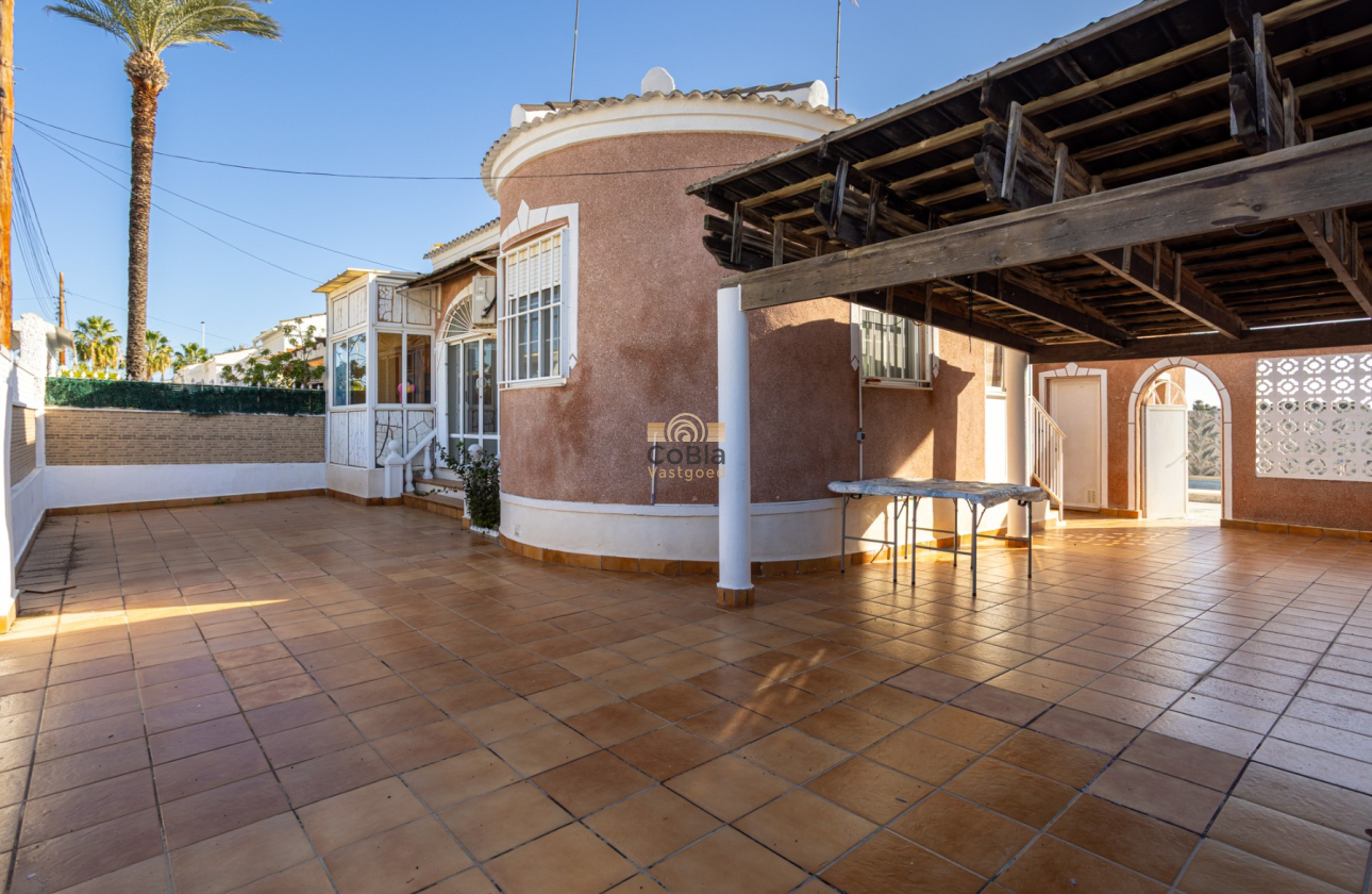 Resale - Detached Villa - Torrevieja - Urbanización San Luis