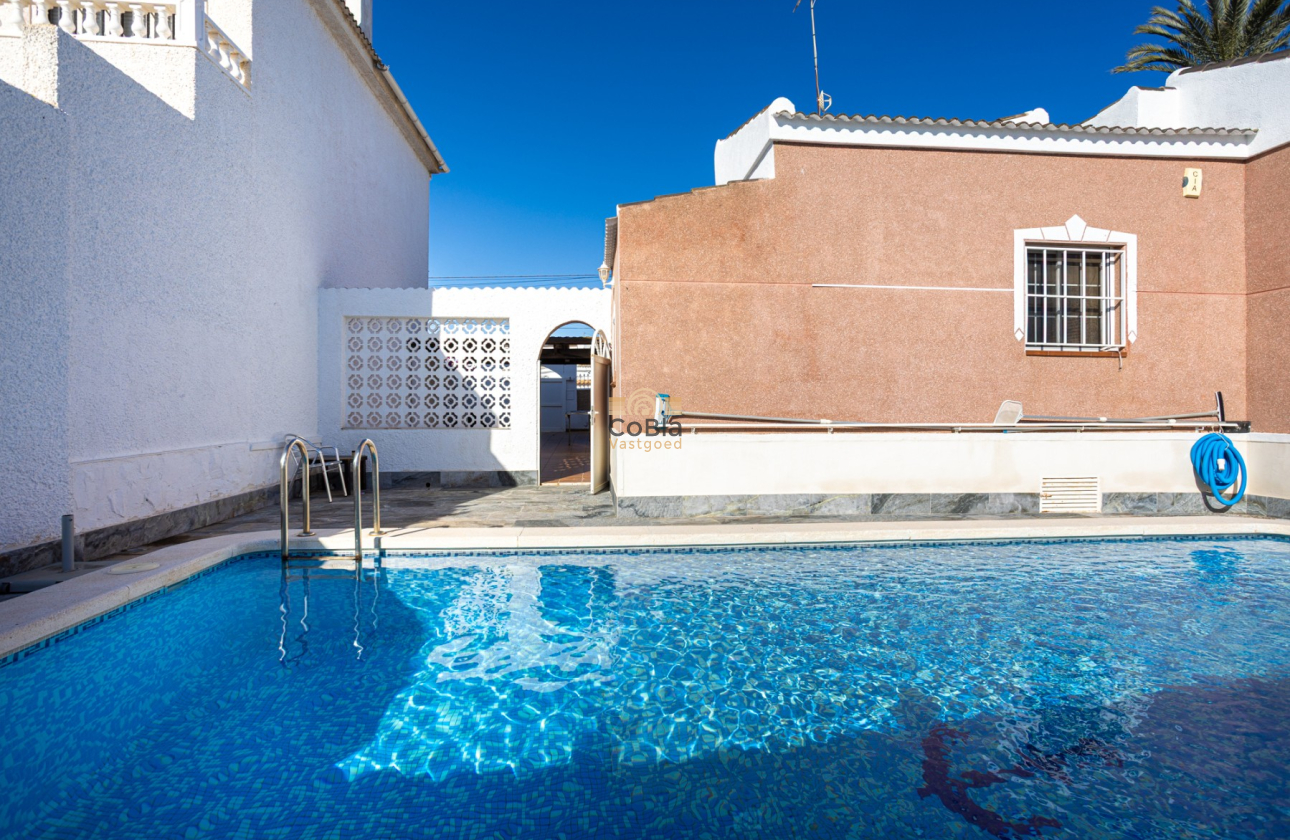 Resale - Detached Villa - Torrevieja - Urbanización San Luis