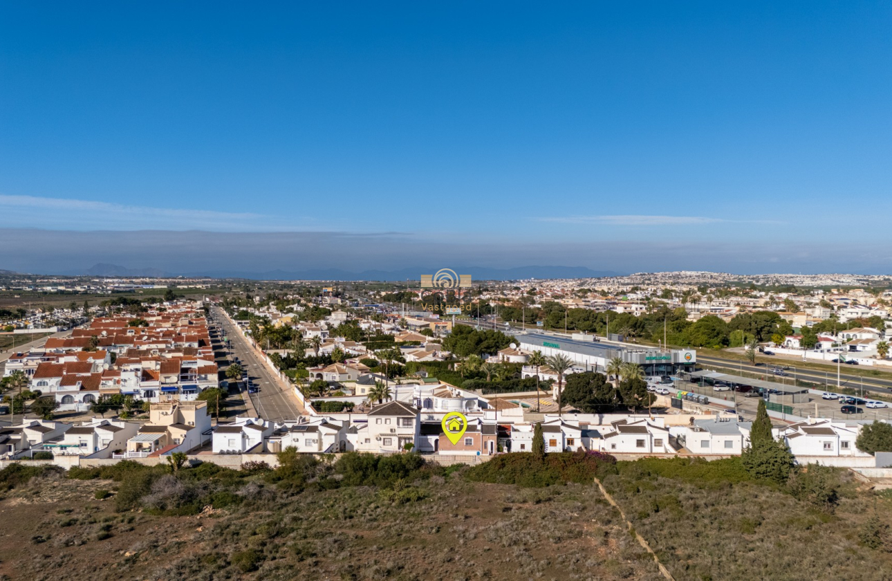 Resale - Detached Villa - Torrevieja - Urbanización San Luis