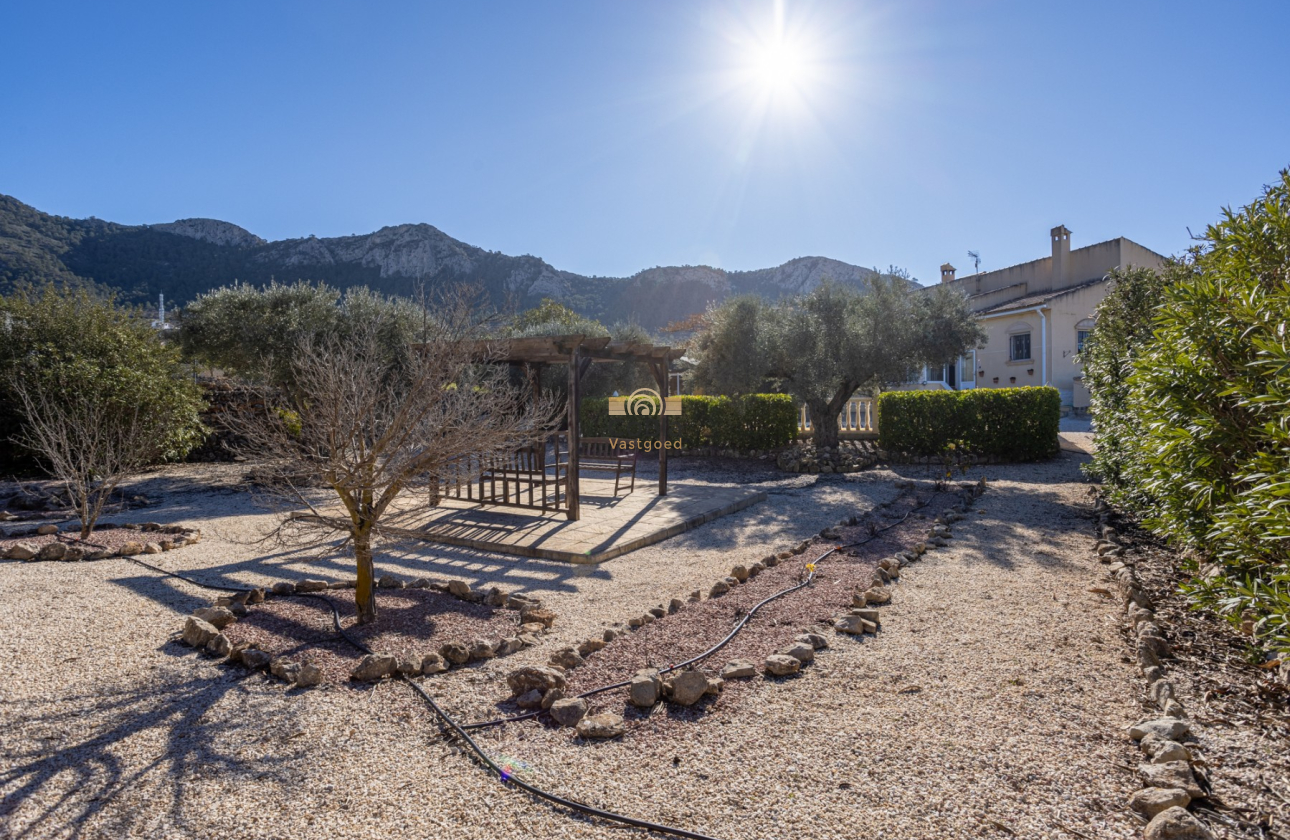 Herverkoop - Finca Country Property - La Zarza