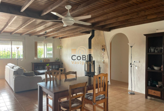 Resale - Finca / Country Property - Abanilla