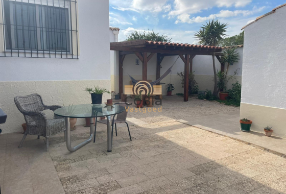 Resale - Finca / Country Property - Abanilla