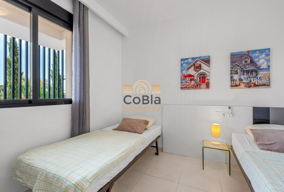 Resale - Apartments - Orihuela Costa - La Zenia