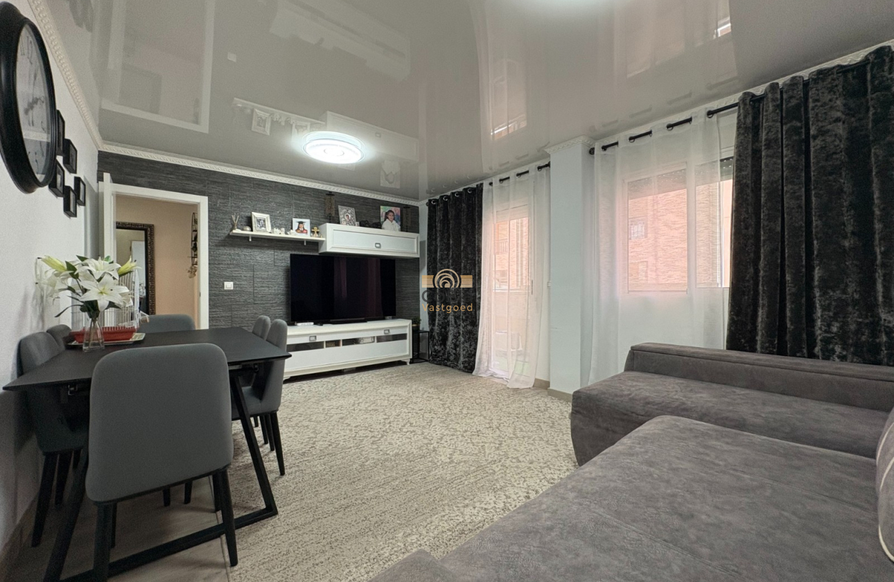 Resale - Apartments - Torrevieja - Centro