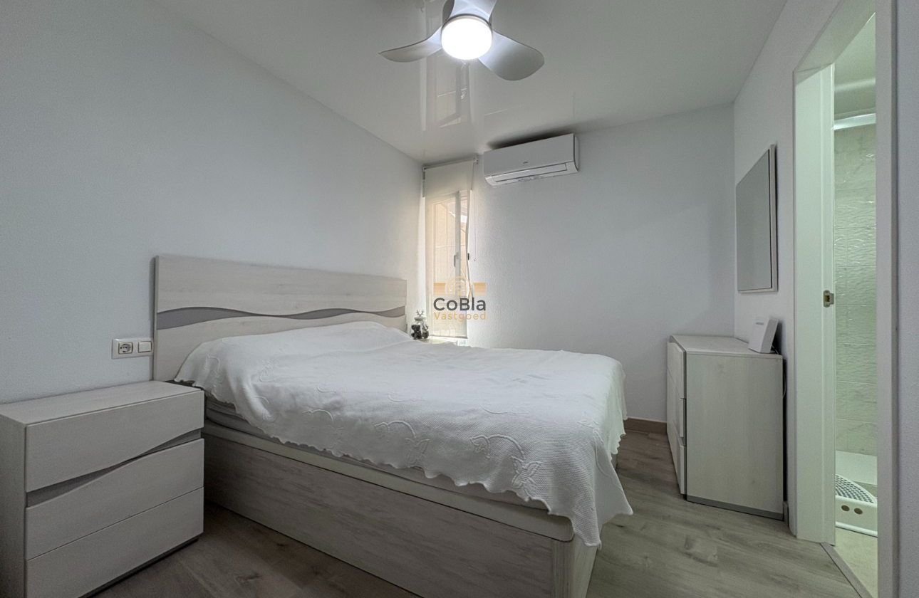 Resale - Apartments - Torrevieja - Centro