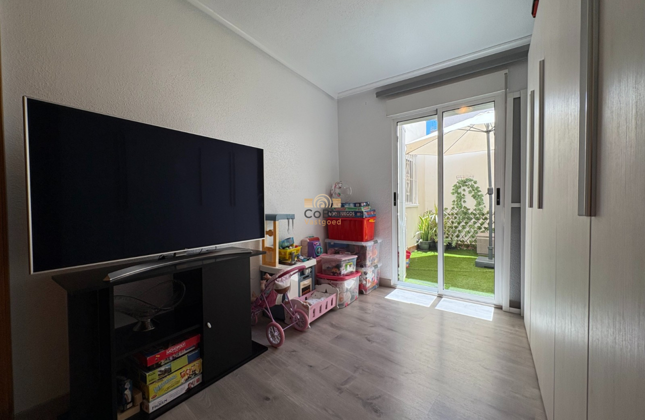 Resale - Apartments - Torrevieja - Centro