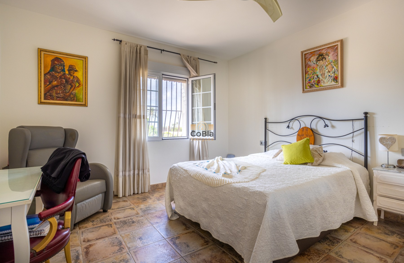 Herverkoop - Detached Villa - Elche - La Hoya