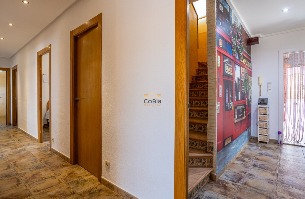 Herverkoop - Detached Villa - Elche - La Hoya