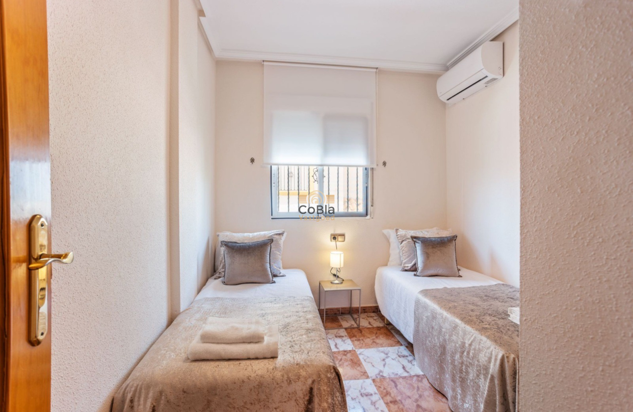 Herverkoop - Villa - Orihuela Costa - La Regia